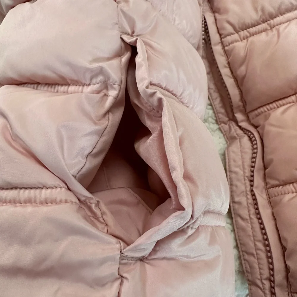 Gap Kids Light Pink Puffer Vest Size Medium